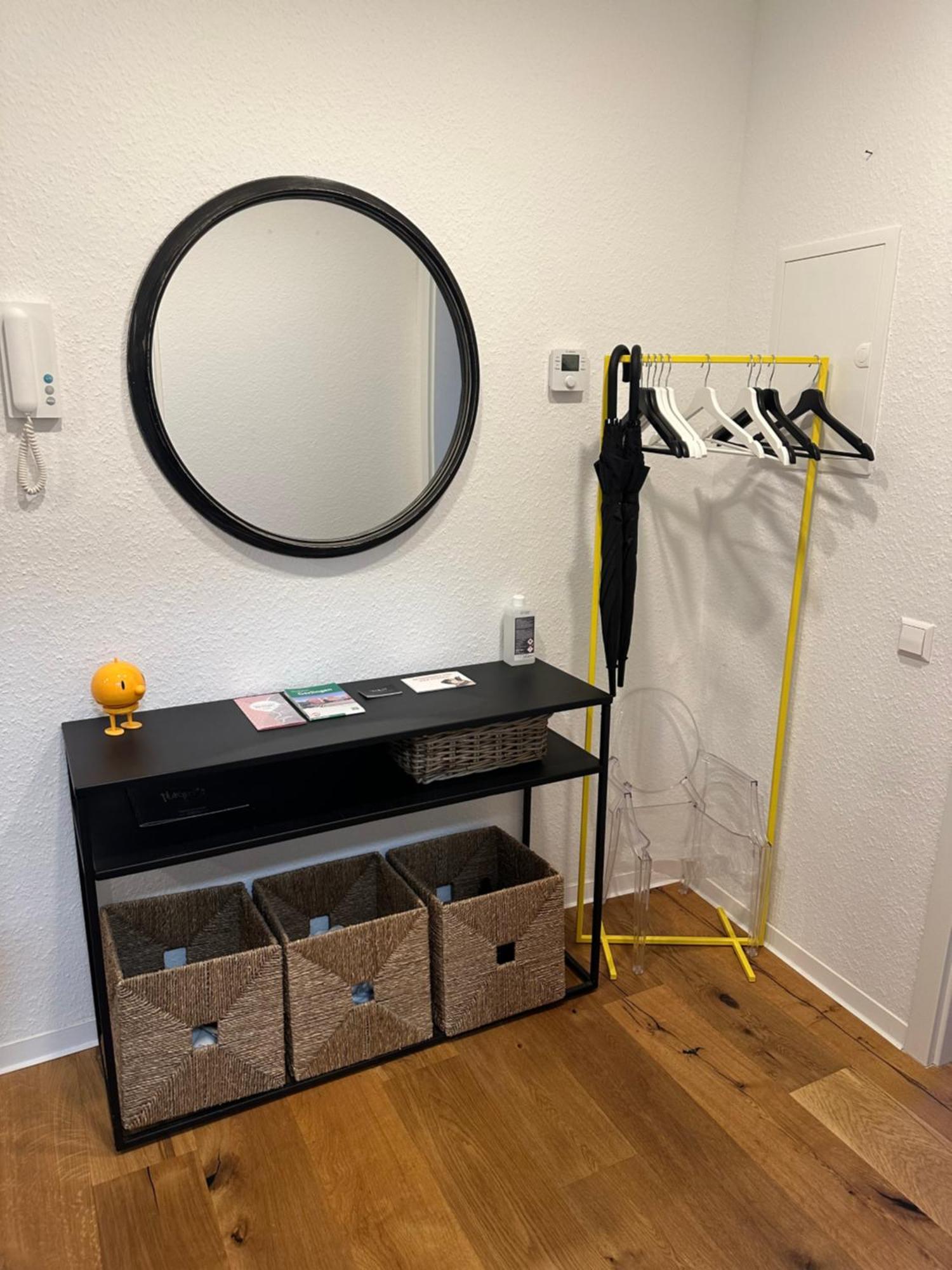 Stylisches Apartment Mit Grossem Tageslichbad Am Marktplatz Leonberg Eksteriør bilde